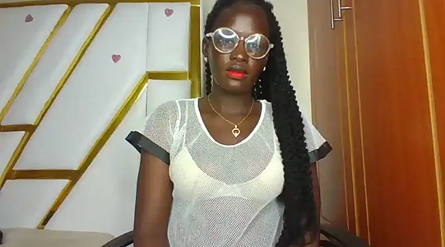 cutesmiling online show from January 26, 11:29 pm