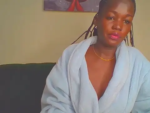 Snapshot of cutesmiling chatting on April 13, 6:08 am cutesmiling online show from April 13, 6:08 am