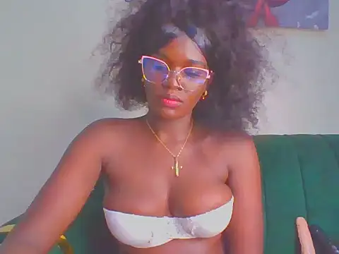 cutesmiling online show from July 24, 11:08 am
