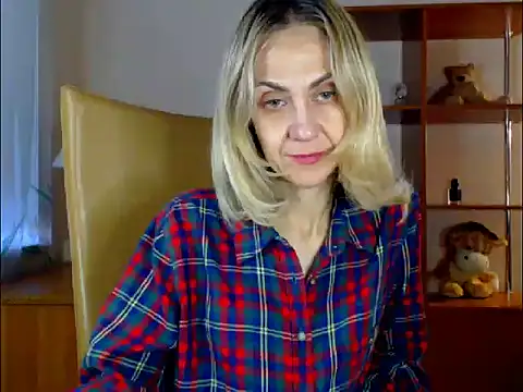 Tanya6547 online show from November 6, 9:21 am