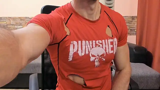 HotHunkTrainer online show from February 14, 8:44 am