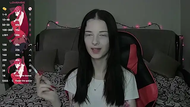 Snapshot of Miya_Dream_UKR chatting on December 4, 2:59 pm Miya Dream UKR online show from December 4, 2:59 pm