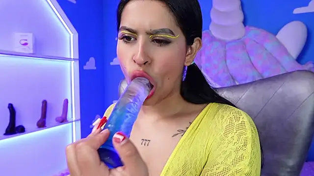 miss romyna online show from January 16, 11:04 am