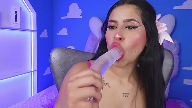 Snapshot of miss_romyna chatting on October 10, 11:09 am miss romyna online show from October 10, 11:09 am