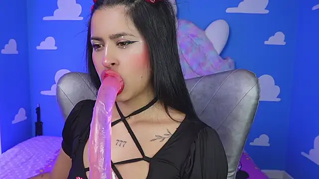 Snapshot of miss_romyna chatting on October 28, 11:03 am miss romyna online show from October 28, 11:03 am