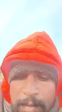 Snapshot of lovesuna chatting on January 2, 2:11 am lovesuna online show from January 2, 2:11 am