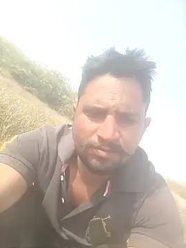 Snapshot of lovesuna chatting on February 3, 9:08 am lovesuna online show from February 3, 9:08 am