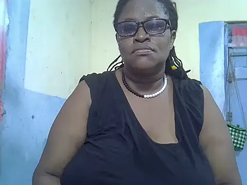 sexy bigboobss online show from October 28, 9:13 am