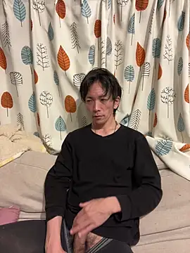 Snapshot of Katakuriko-Denpun chatting on March 9, 1:26 pm Katakuriko-Denpun online show from March 9, 1:26 pm