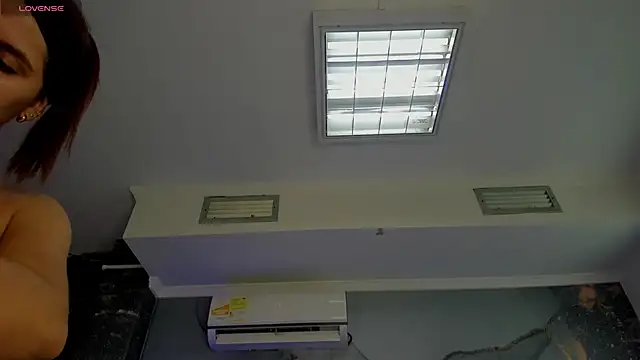 AnthonelaDuque online show from September 29, 11:48 am