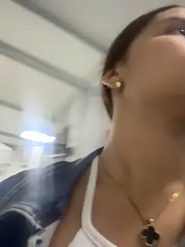 AnthonelaDuque online show from February 1, 11:42 am