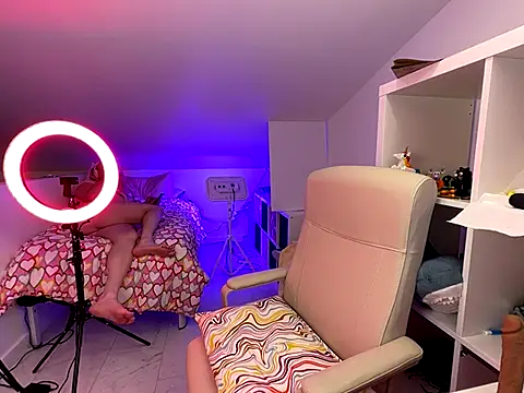 TransCayenne online show from November 18, 8:24 pm