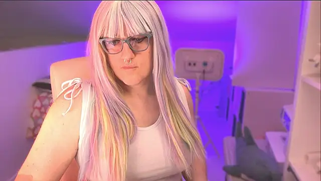 TransCayenne online show from February 5, 12:21 pm