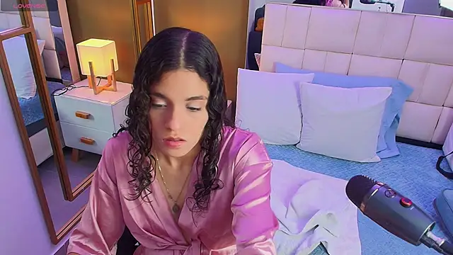 anahi maite online show from February 6, 7:51 pm