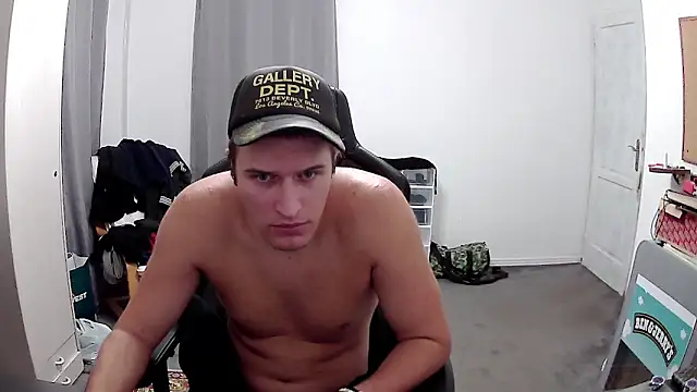 PKrisztian online show from October 19, 9:37 pm