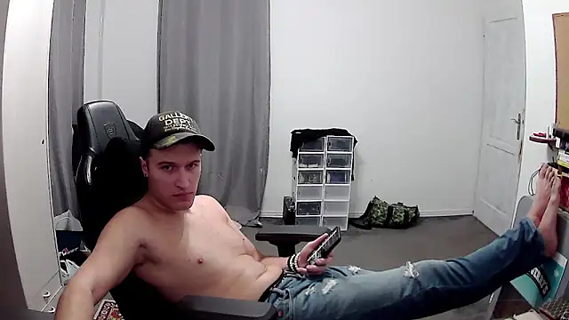 PKrisztian online show from November 22, 4:17 pm