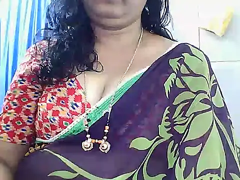 Snapshot of Vijji-telugu chatting on December 2, 5:37 am Vijji-telugu online show from December 2, 5:37 am