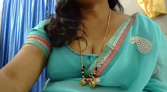 Snapshot of Vijji-telugu chatting on December 18, 7:47 am Vijji-telugu online show from December 18, 7:47 am