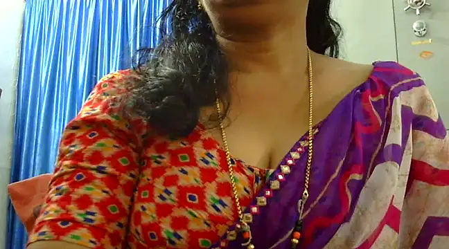 Snapshot of Vijji-telugu chatting on January 18, 4:37 am Vijji-telugu online show from January 18, 4:37 am