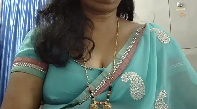 Snapshot of Vijji-telugu chatting on January 21, 4:43 am Vijji-telugu online show from January 21, 4:43 am