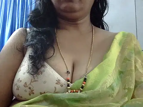 Snapshot of Vijji-telugu chatting on September 15, 4:40 pm Vijji-telugu online show from September 15, 4:40 pm
