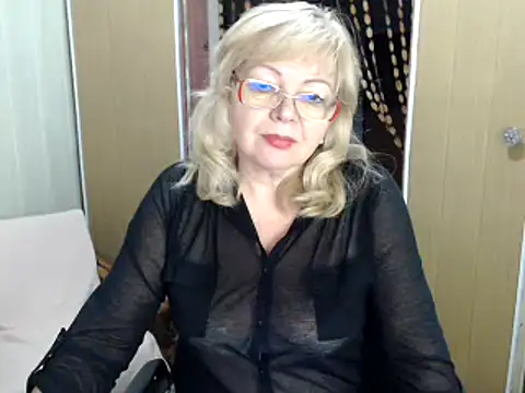 EvelynLoveShy online show from December 31, 7:51 pm