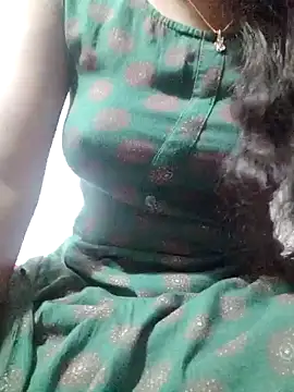 rituporna2004 online show from January 28, 3:04 pm