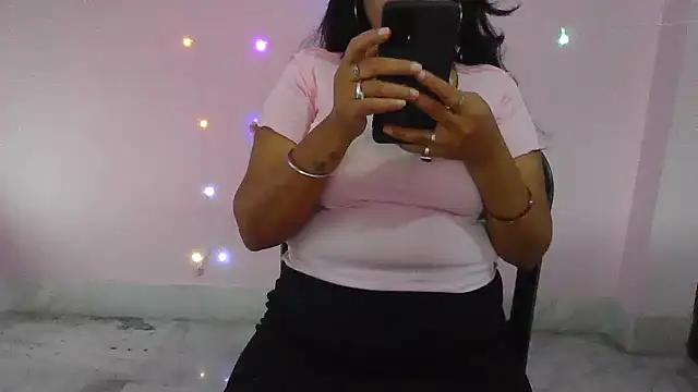 my-laila online show from November 4, 7:40 am