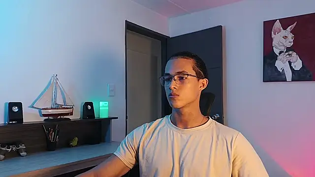 Snapshot of alejo_x3 chatting on November 29, 9:51 pm alejo x3 online show from November 29, 9:51 pm