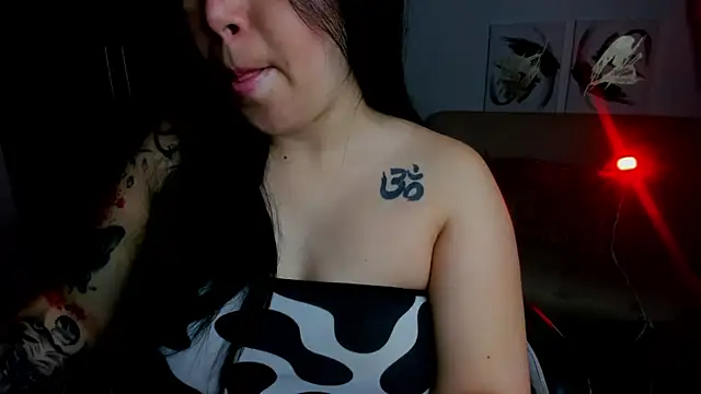 AilynRed online show from March 1, 4:03 am