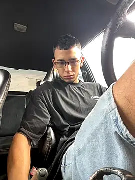 SymonPrince online show from October 6, 12:57 pm