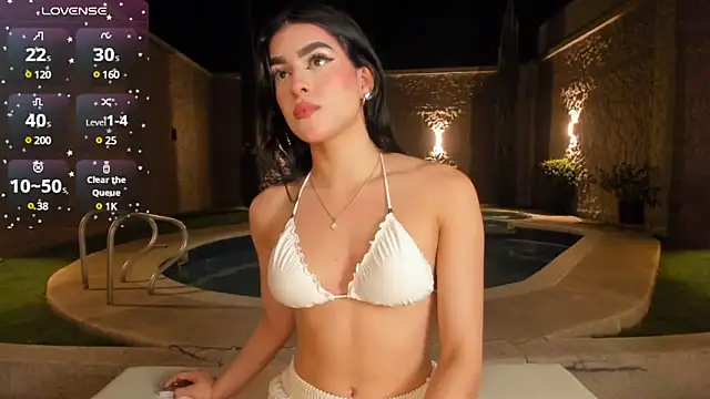 Snapshot of Antonellaparis_ chatting on March 17, 5:45 am Antonellaparis online show from March 17, 5:45 am
