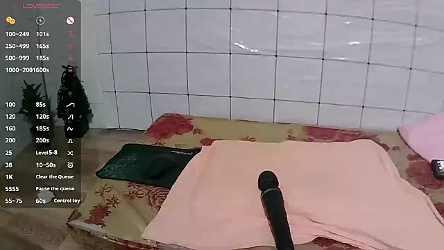 Snapshot of Stumpy_Governor chatting on October 2, 4:52 am Stumpy Governor online show from October 2, 4:52 am