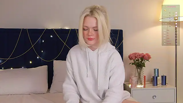 Snapshot of MilaDemies chatting on January 28, 3:25 am MilaDemies online show from January 28, 3:25 am