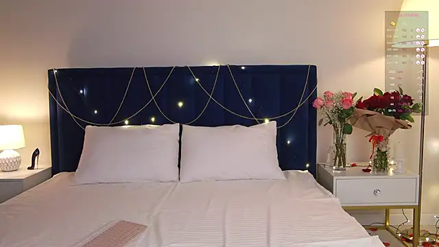 Snapshot of MilaDemies chatting on February 19, 1:40 am MilaDemies online show from February 19, 1:40 am