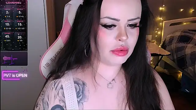 og maddison online show from April 15, 5:42 pm