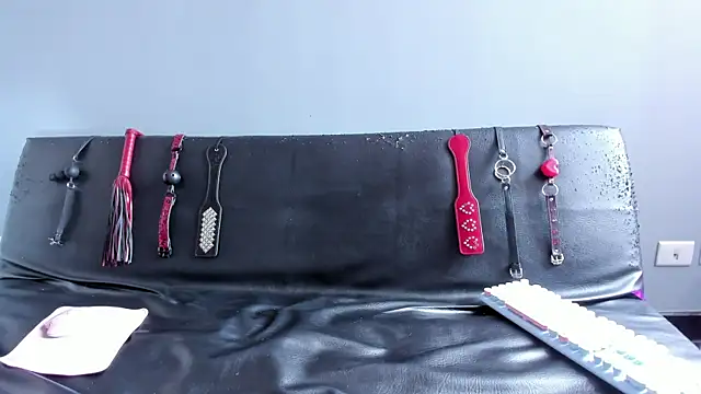 Snapshot of K_Intraven0us chatting on February 18, 7:09 pm K Intraven0us online show from February 18, 7:09 pm