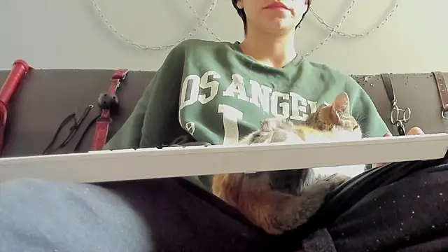 Snapshot of K_Intraven0us chatting on September 12, 5:24 pm K Intraven0us online show from September 12, 5:24 pm