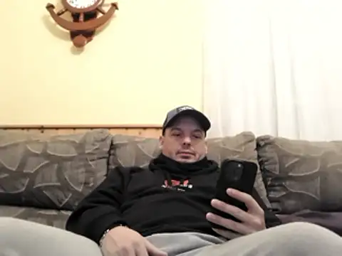 Jose HotLatino online show from January 17, 4:33 pm