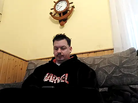 Jose HotLatino online show from February 6, 8:40 am