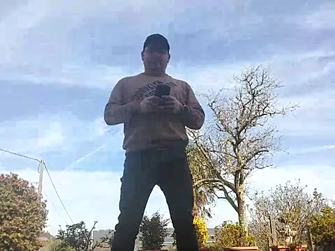 Snapshot of Jose_HotLatino chatting on February 23, 2:58 pm Jose HotLatino online show from February 23, 2:58 pm