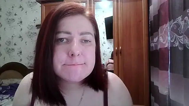 Snapshot of SophieNightAh chatting on February 20, 1:33 pm SophieNightAh online show from February 20, 1:33 pm