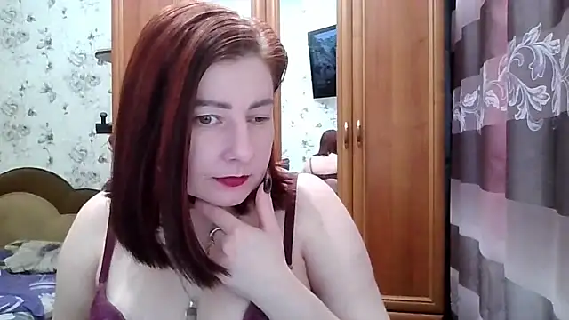 Snapshot of SophieNightAh chatting on February 21, 2:07 pm SophieNightAh online show from February 21, 2:07 pm