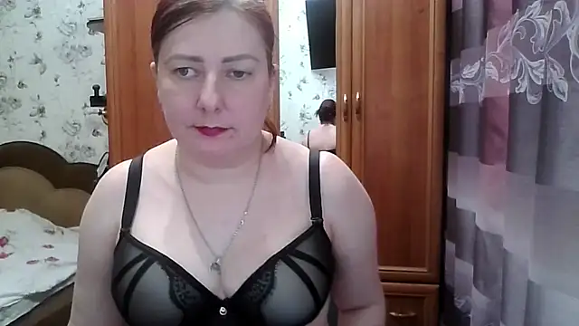Snapshot of SophieNightAh chatting on March 4, 3:07 pm SophieNightAh online show from March 4, 3:07 pm