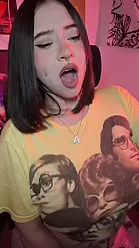 Snapshot of annbones_ch chatting on December 23, 4:43 am annbones ch online show from December 23, 4:43 am