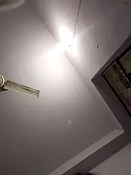 Snapshot of HangdogBeggary chatting on January 21, 4:27 pm HangdogBeggary online show from January 21, 4:27 pm