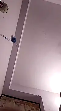 Snapshot of HangdogBeggary chatting on February 26, 6:21 pm HangdogBeggary online show from February 26, 6:21 pm