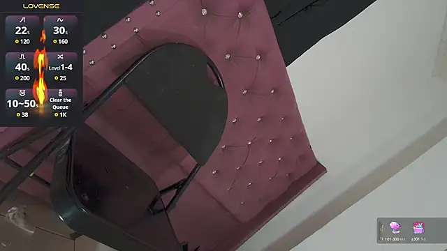 Snapshot of MissIvanna chatting on January 12, 7:00 am MissIvanna online show from January 12, 7:00 am