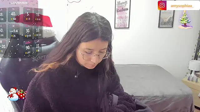 Amy joones online show from December 31, 1:30 pm