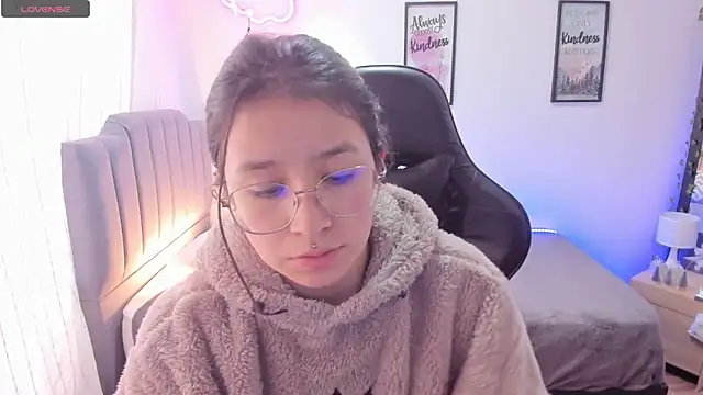 Amy joones online show from January 2, 1:40 pm